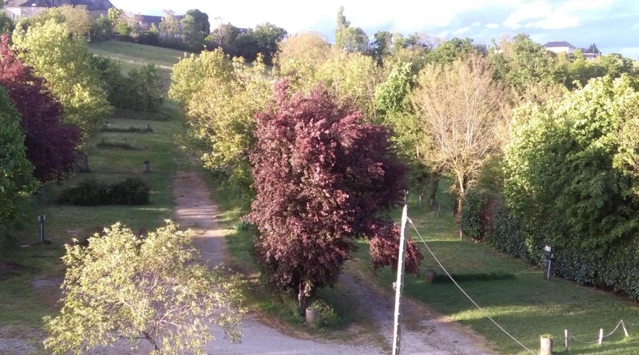 A L'Etape De La Ferme Bed & Breakfast Noailles  Exterior photo